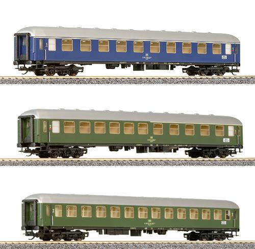 Set of 3 Passenger cars<br /><a href='images/pictures/Tillig/01562.jpg' target='_blank'>Full size image</a>